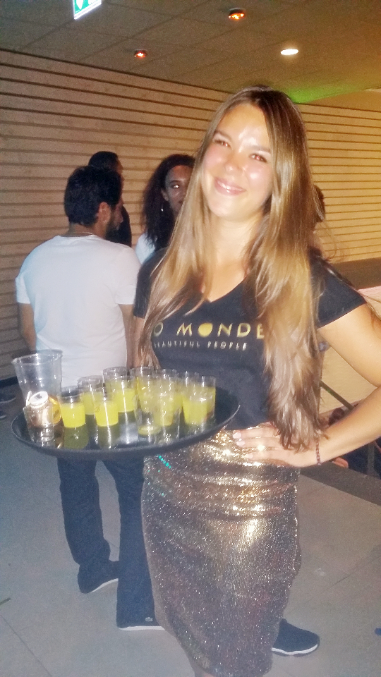 Bo Monde waitress Amber (4)