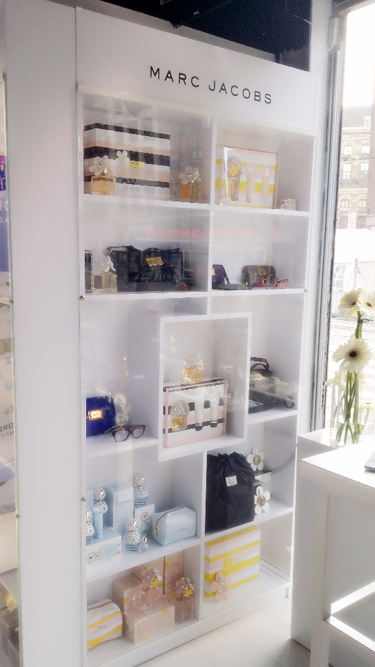 MJDaisyChainAMS (11)