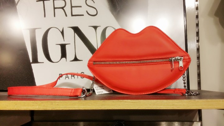 Red Lips Bag (1)